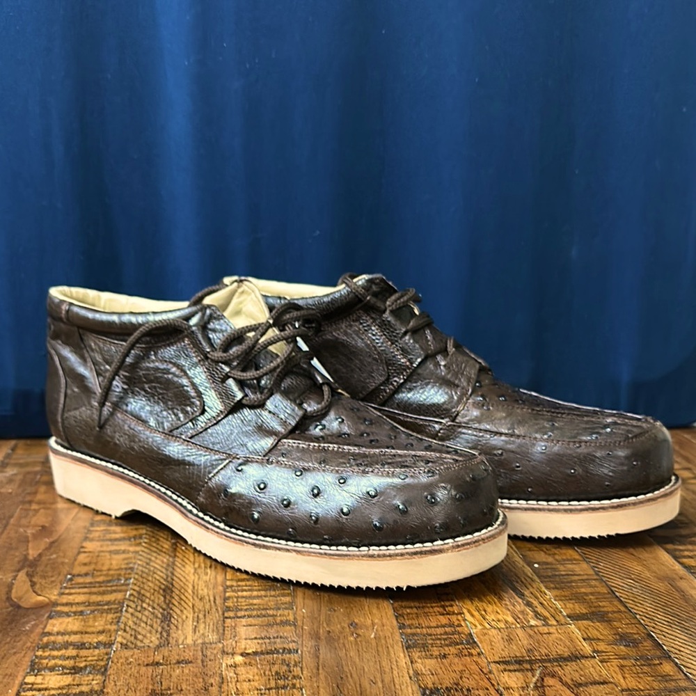Mens size 12.5 ostrich full quill chukka boots